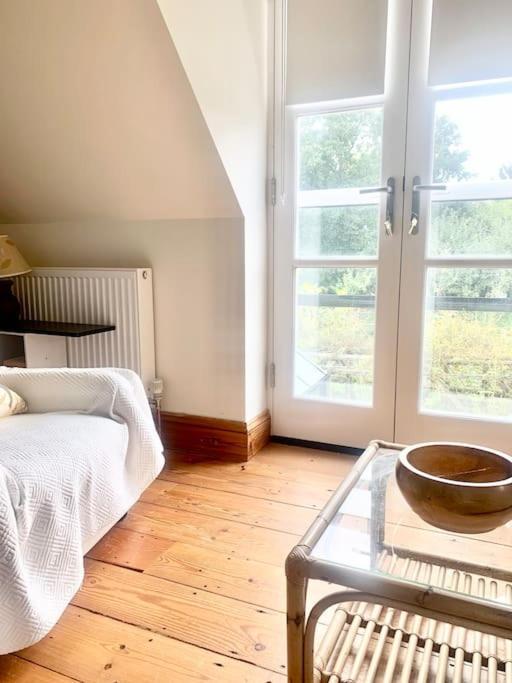 Delightful Ely House Bright And Warm With Cathedral Viewアパートメント エクステリア 写真