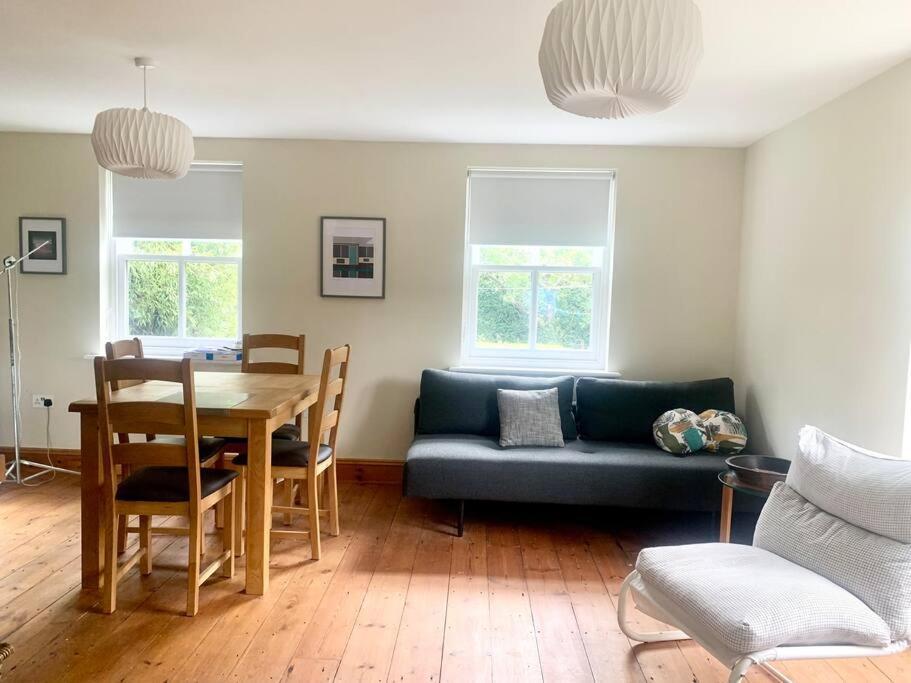 Delightful Ely House Bright And Warm With Cathedral Viewアパートメント エクステリア 写真